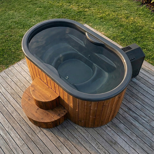 SaunaLife S2N Plunge Tub with Chiller lifestyle