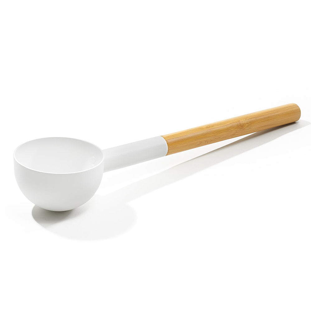 https://prod.cms.bathingbrands.com/sites/default/files/2023-03/Kolo-Ladle-White.jpg