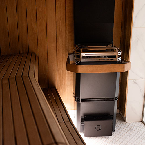 https://prod.cms.bathingbrands.com/sites/default/files/2024-02/saunum-air-l-sauna-heater-room-1.jpg